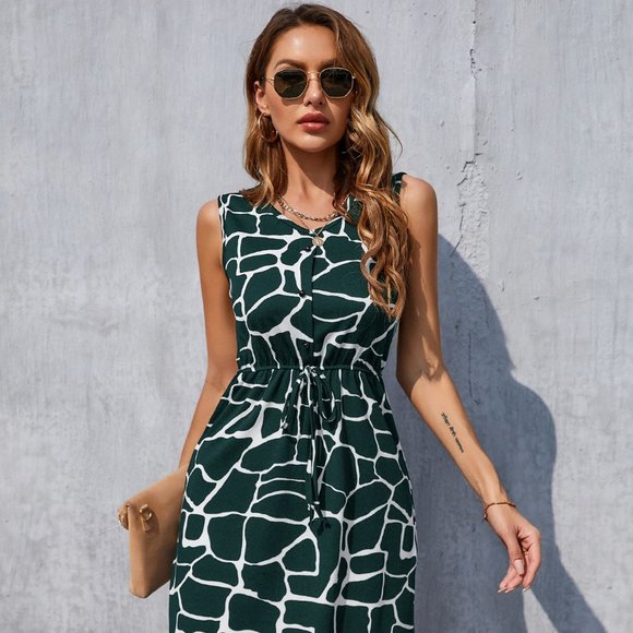 New Geo Print Curved Hem Knot Front Dress Dark Green - Picture 6 of 6